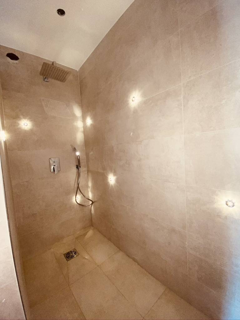 Douche à l'italienne