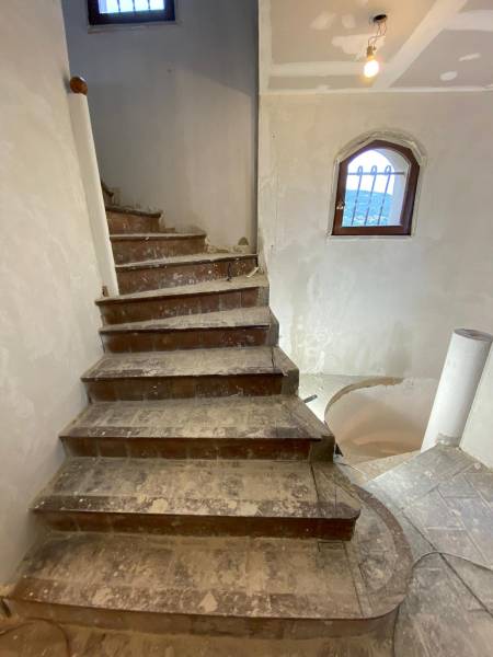 Rénovation des escaliers pendant travaux