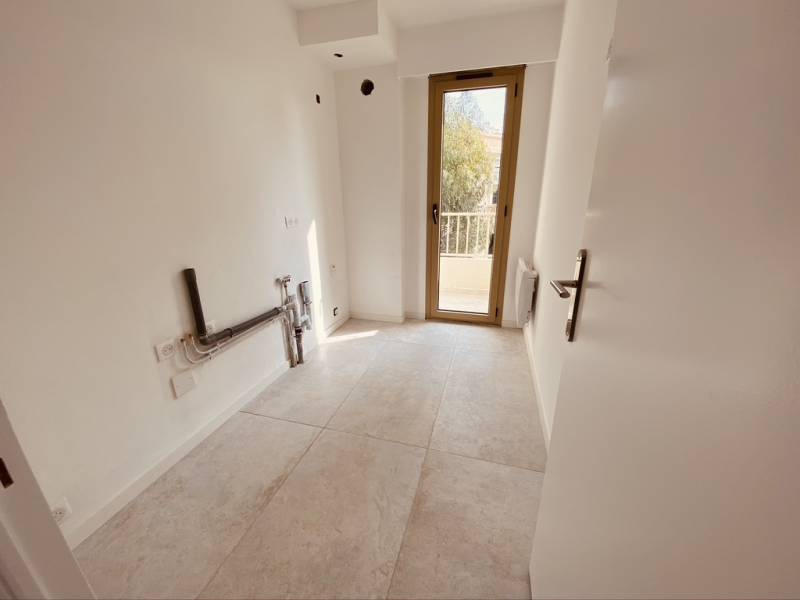 Remise en état complète d'un appartement à Nice, mars 2021