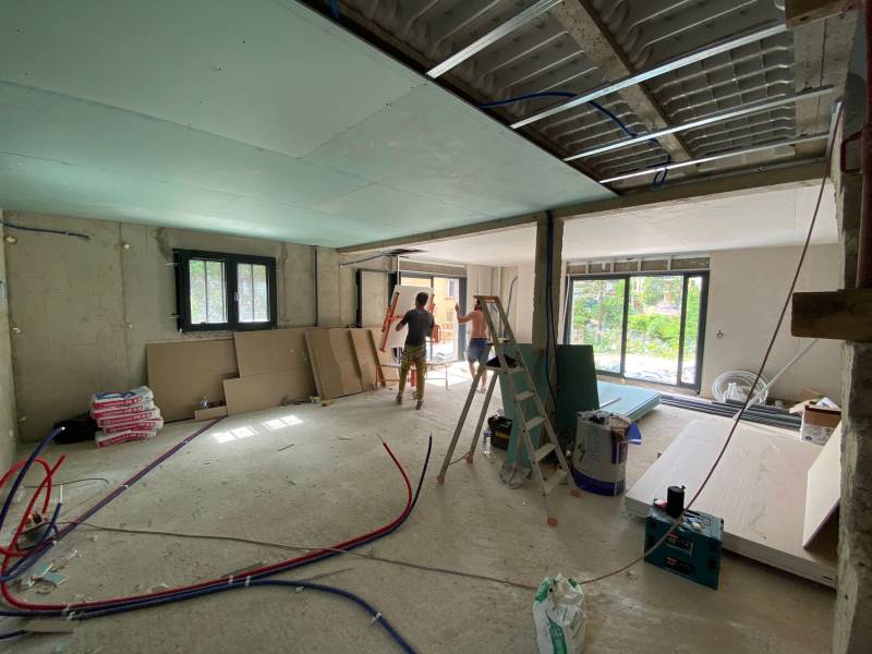 Pose de faux plafond suspendus