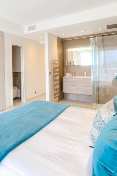 Suite parentale avec salle de bain ouverte