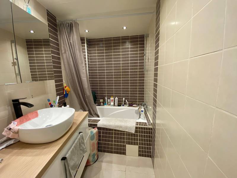Salle de bain avant travaux 