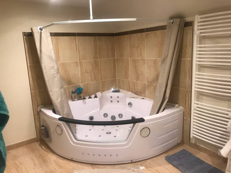 fin de chantier salle de bain jacuzzi Granicruz