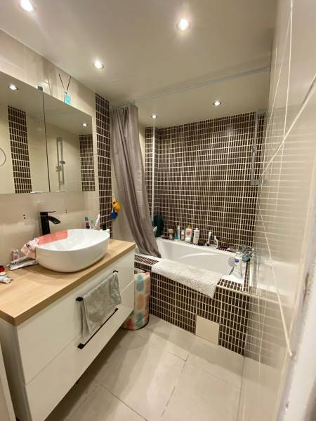 Salle de bain avant travaux 