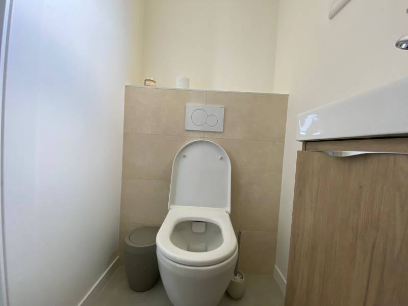 Rénovation de WC avec WC suspendu 