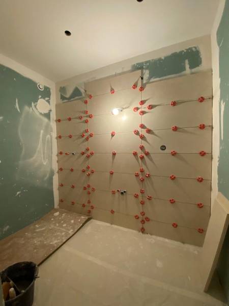 Rénovation de salle de bain et pose de carrelage mural 