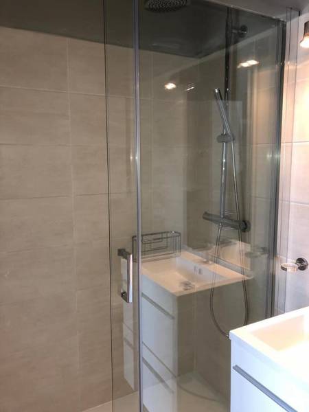 Paroi de douche coulissante