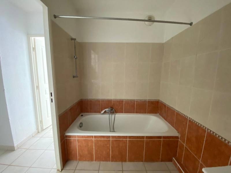 salle de bain avant travaux granicruz