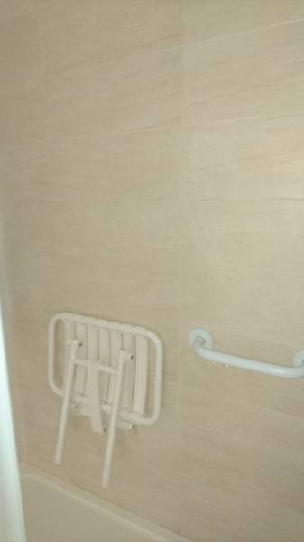 Douche equipé PMR Granicruz