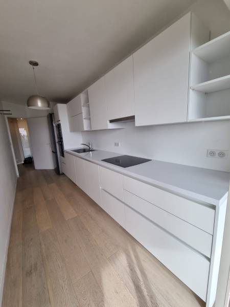 Plan de travail provisioire avant pose de granit 