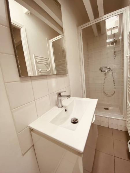 Rénovation complète d'un studio sous comble à Nice, quartier Libération