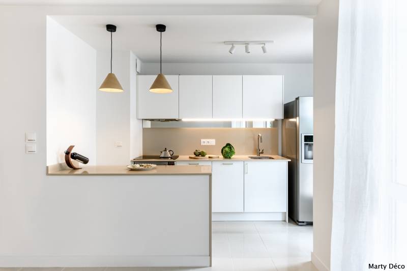 Cuisine mélaminée blanche, fourniture et pose Granicruz