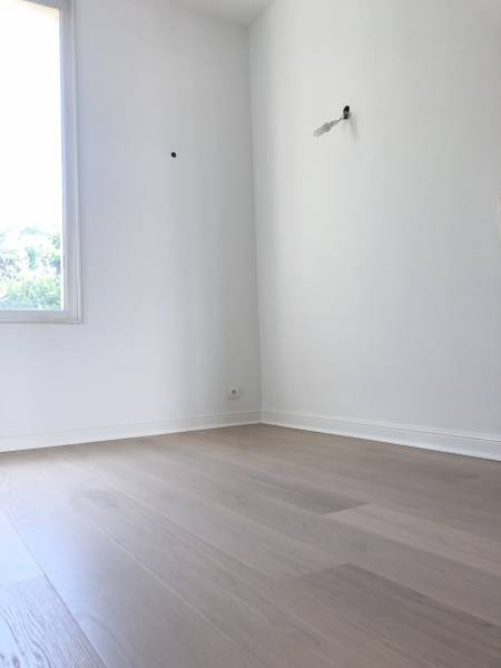 Pose de parquet en chêne massif 