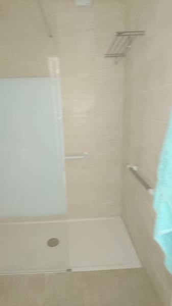 Salle de bain bac de douche Granicruz