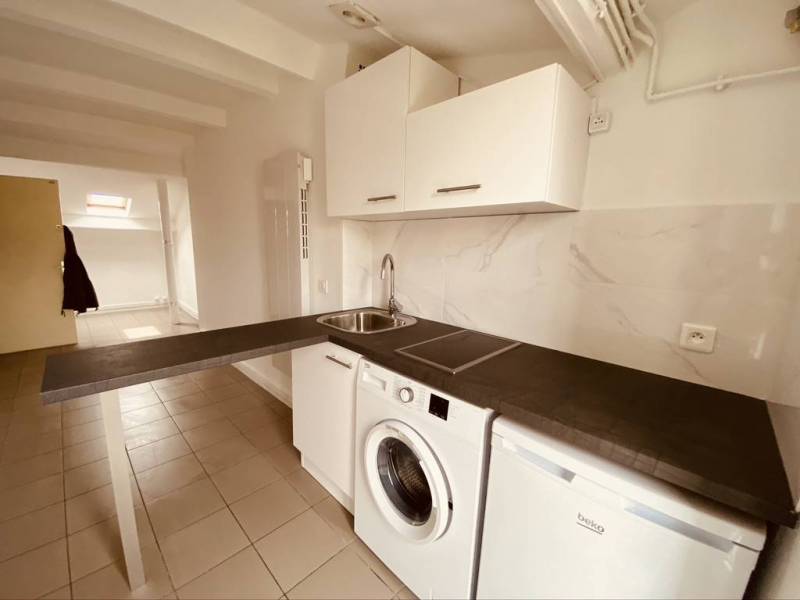 Rénovation complète d'un studio sous comble à Nice, quartier Libération