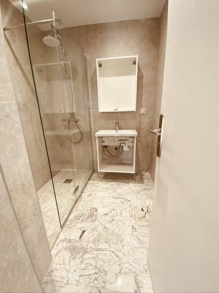 Remise en état complète d'un appartement à Nice, mars 2021