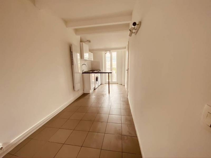 Rénovation complète d'un studio sous comble à Nice, quartier Libération