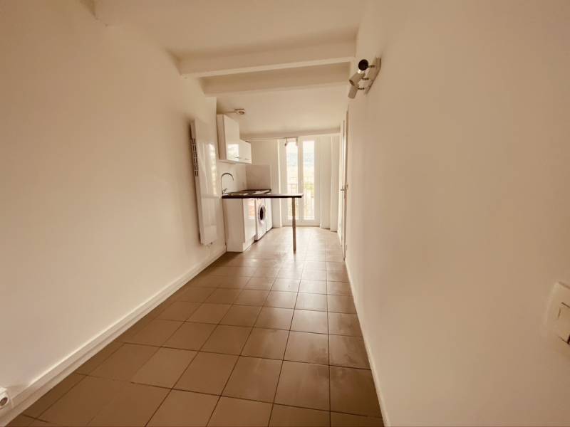 Rénovation complète d'un studio Nice Libération, avril 2021