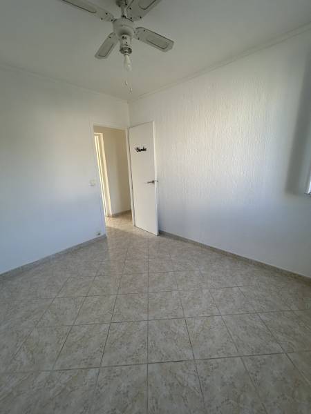 Chambre avec création d'un placard AVANT