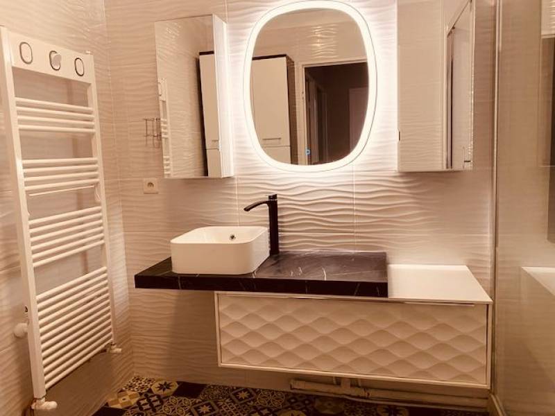 Rénovation complète d'une salle de bain.