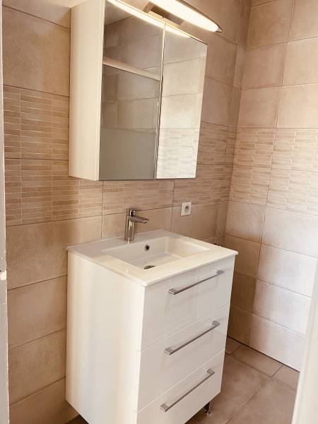 Rénovatino d'une salle de bain en sous traitance Granicruz