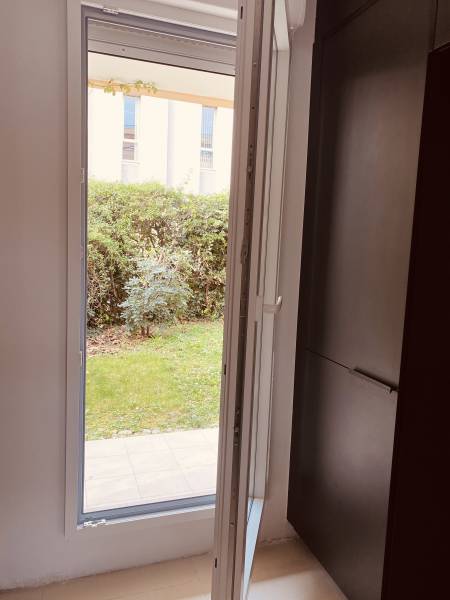Porte-fenêtre sur mesure volet roulant manuel, double vitrage