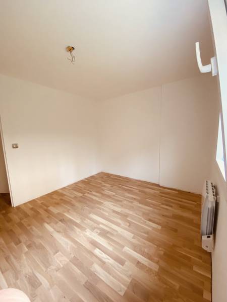 Rénovation des sols en parquet en bois massif