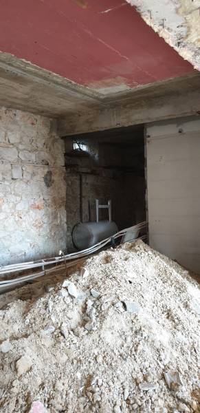 Pendant travaux renovation sol cave Granicruz