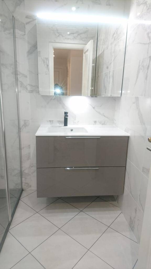 GRANICRUZ votre spécialiste en salle de bain sur Nice : pose meubles