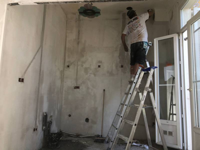 Rattrapage des murs en plâtre