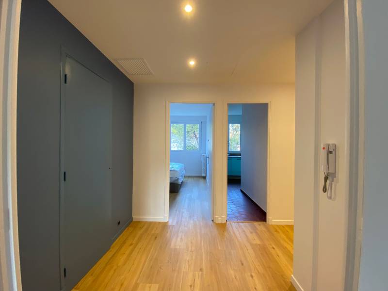 Fourniture et pose de spots après création de faux plafond