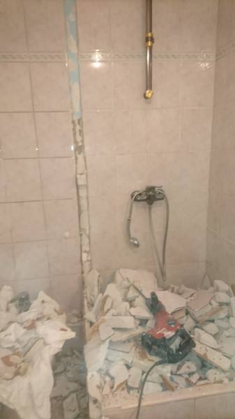 Chantier salle de bain en cours 