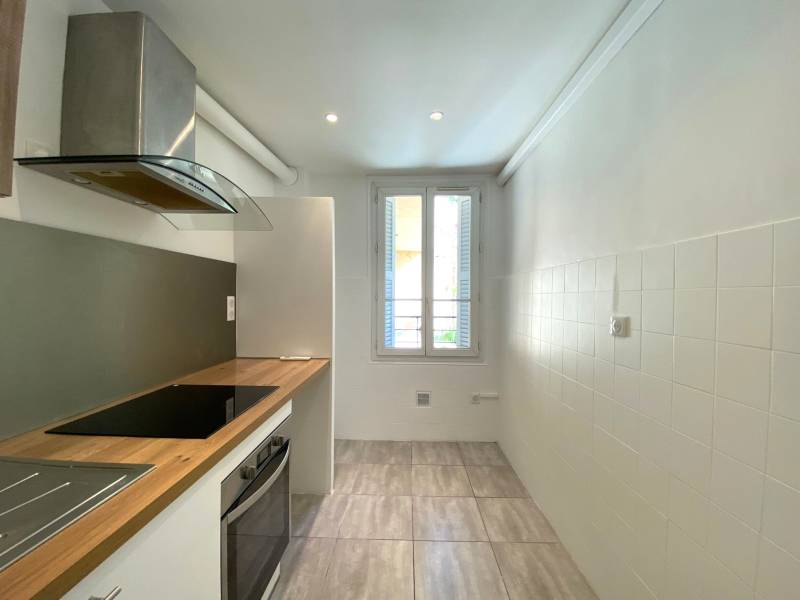 Rénovation partielle et embellissement d'un appartement de 40m², à Nice