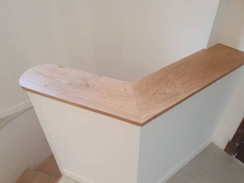 Pose de tablette en chêne massif muret 