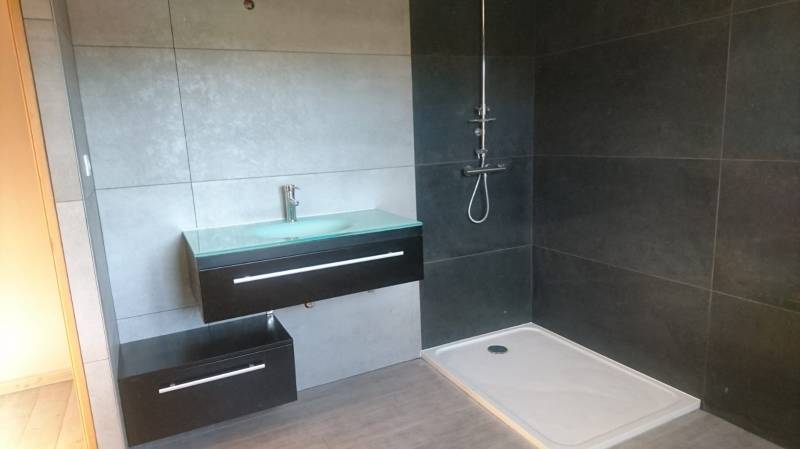 revêtement mural d'une salle de bain Granicruz