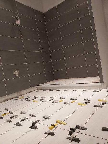 Pose de carrelage au sol 